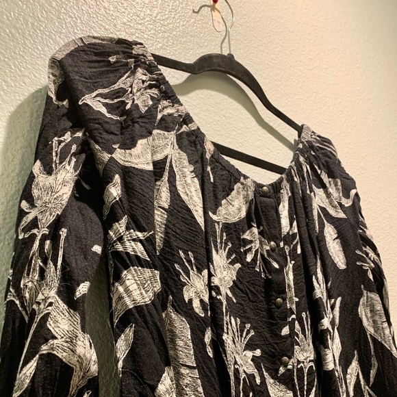 Off-The-Shoulder Button-Front Top - Picture 3 of 7